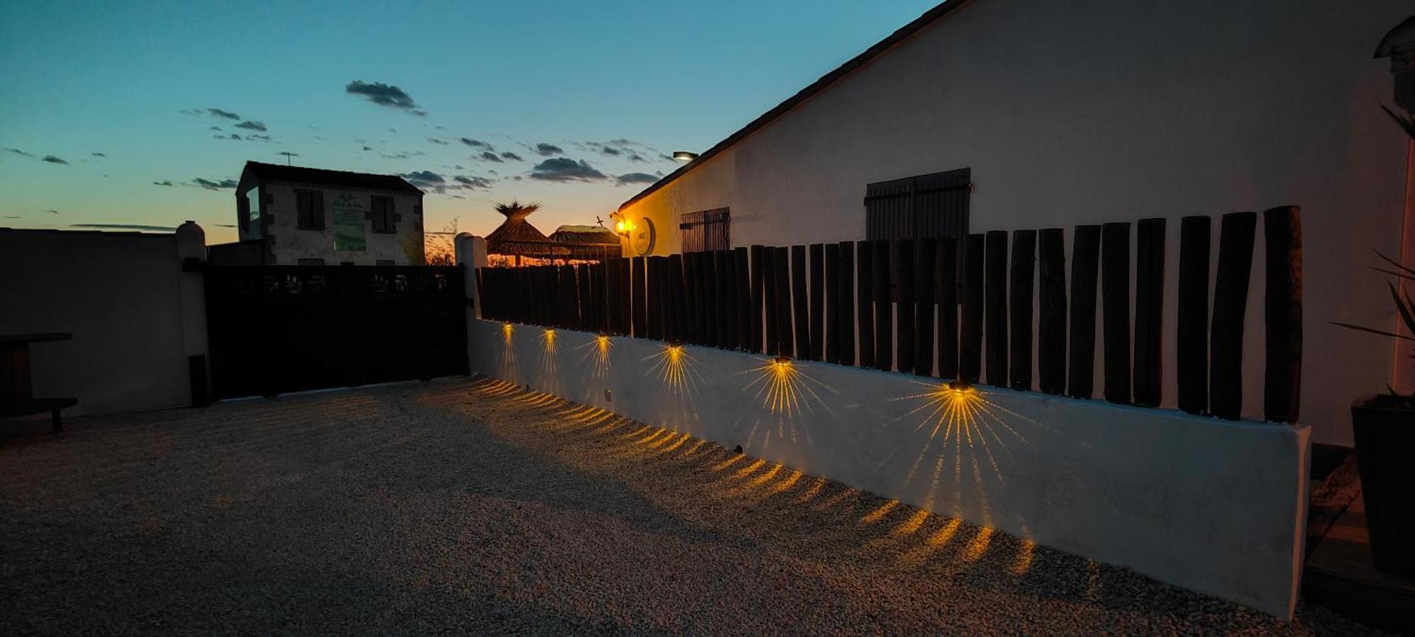 Logis Le Nid Du Pont De Gau Lejlighedshotel Saintes-Maries-de-la-Mer Eksteriør billede