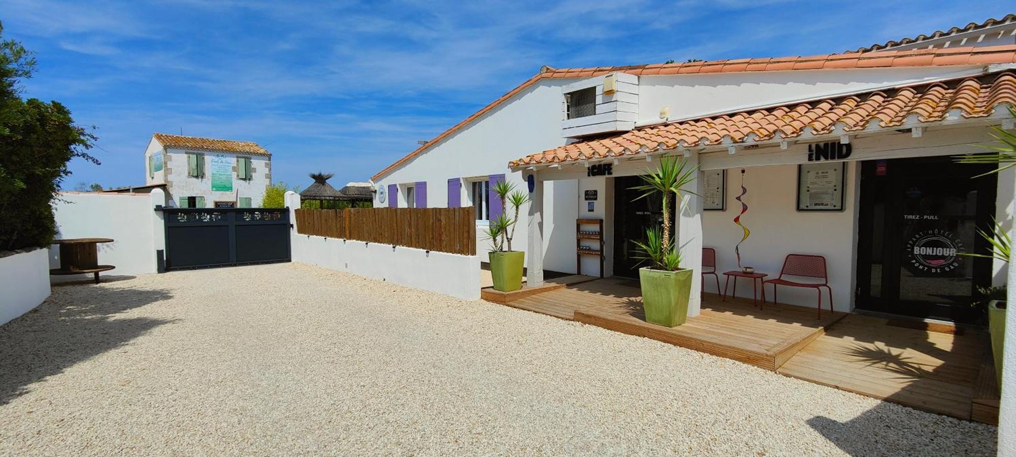 Logis Le Nid Du Pont De Gau Lejlighedshotel Saintes-Maries-de-la-Mer Eksteriør billede