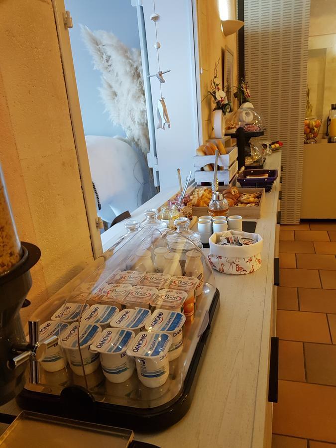 Logis Le Nid Du Pont De Gau Lejlighedshotel Saintes-Maries-de-la-Mer Eksteriør billede